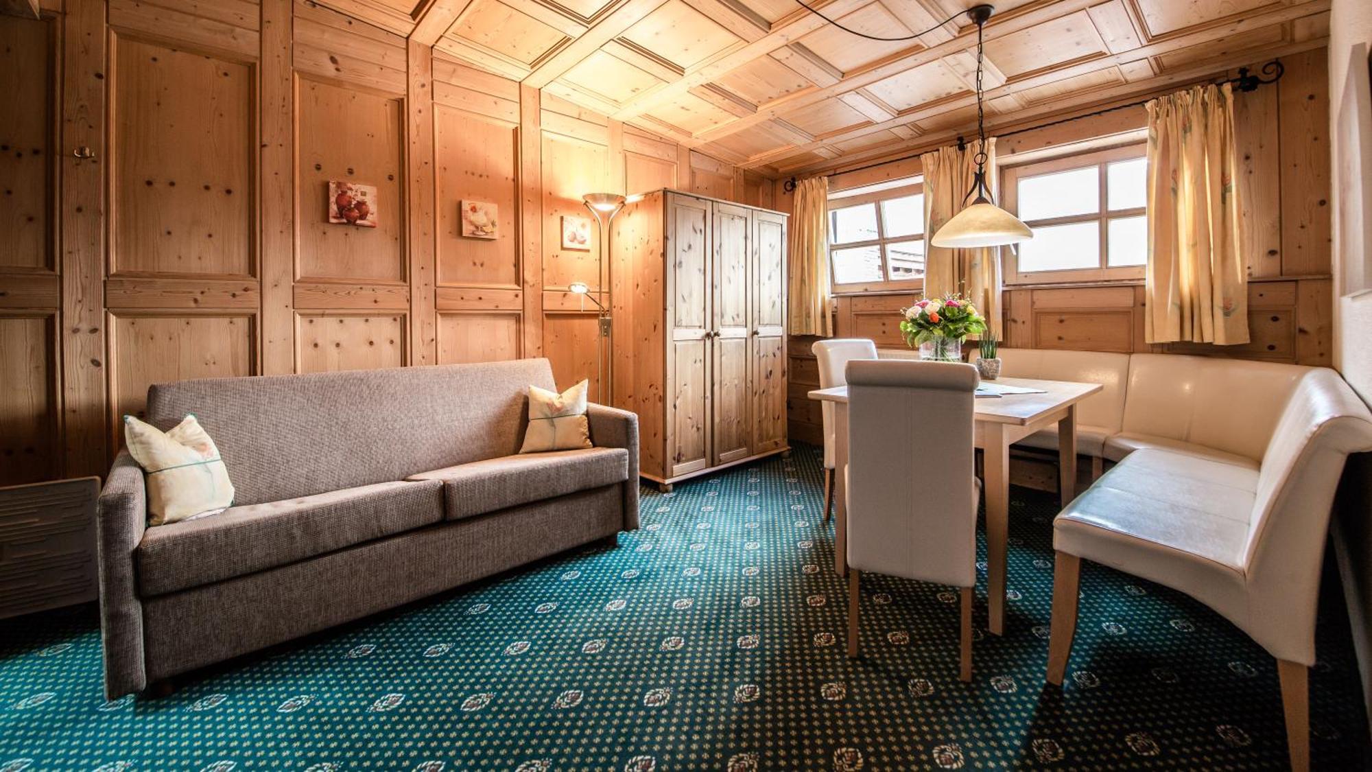 Hotel Kristall Санкт Антон ам Арлберг Екстериор снимка